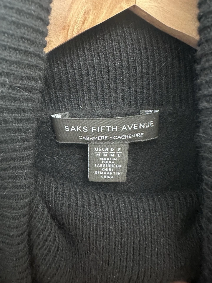 Saks Fifth Avenue 100% Cashmere Turtleneck Sweater Women’s M Black Long Sleeve - Image 3 of 4