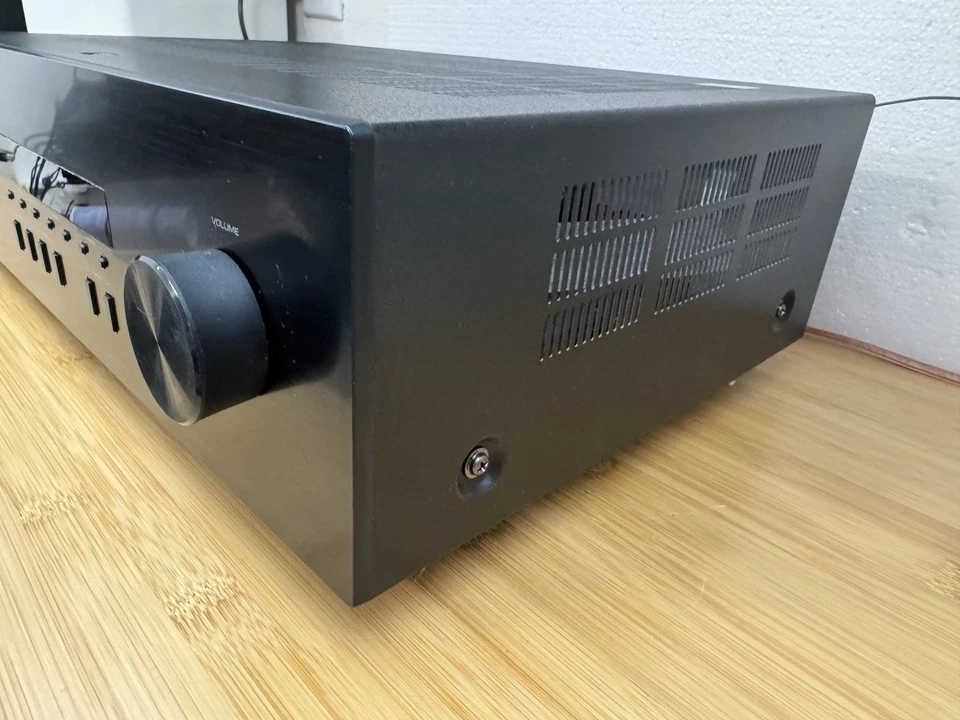 YAMAHA R-S201 100W NATURAL SOUND RECEIVER STEREO AM/FM TUNER - MINT! READ - Image 3 of 4