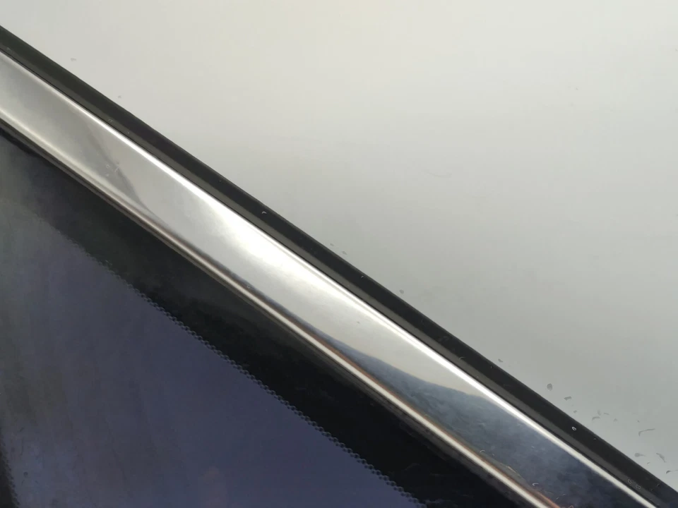 OEM 11-17 Honda Odyssey RH Right Side Tringular Windshield Vent Glass Tinted - Image 4 of 4