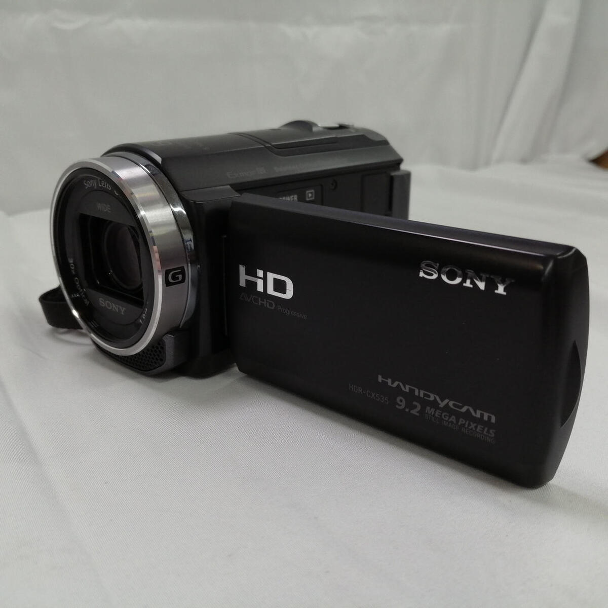SONY HDR-CX535 Video Camera The item is second hand but is SONY HDR-CX535 Video Camera The item is second hand but is