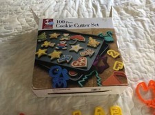 Baker's Advantage 99 Piece Cookie Cutter Set Mixed Styles/2",3",4" Sizes