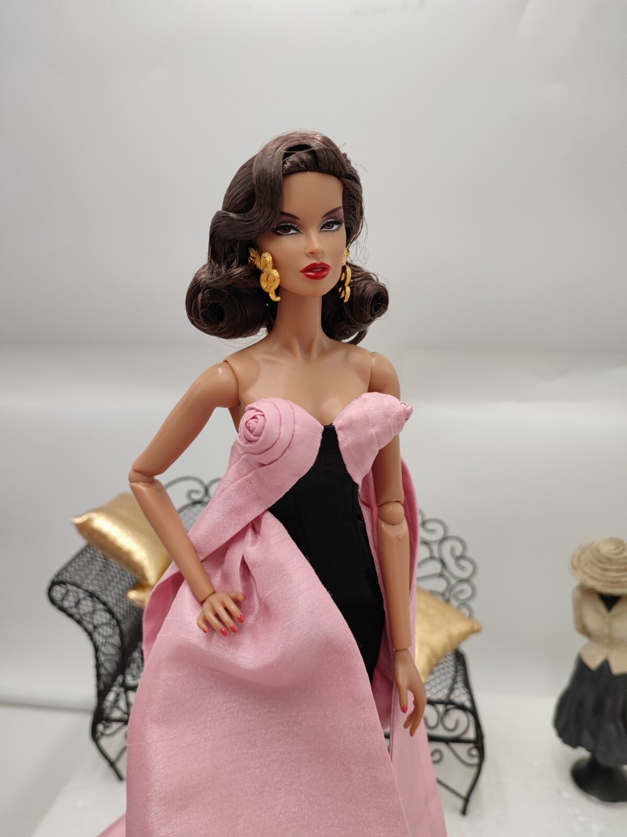 RARE POUPÉE ET TENUE BINNA Integrity Fashion Royalty FR2 AYUMI OPIUM