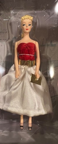 2004 Hallmark Barbie's Friendship, Fashion, & Fun Set of 3 Figurines - Picture 10 of 10