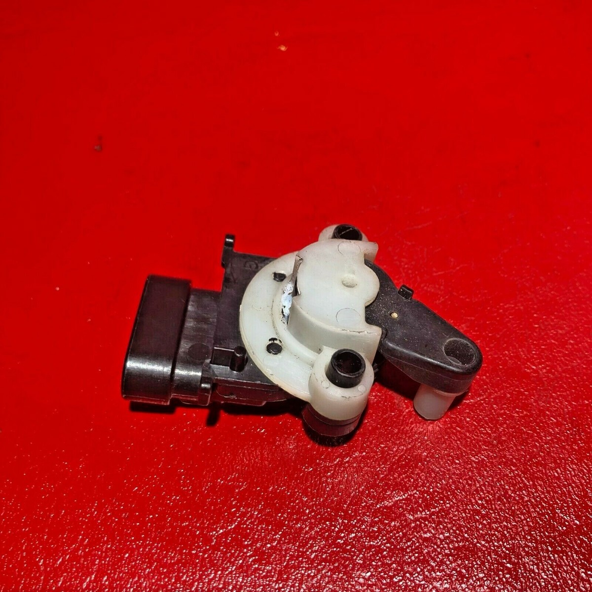 s-l1200.jpg s-l1200.jpg
