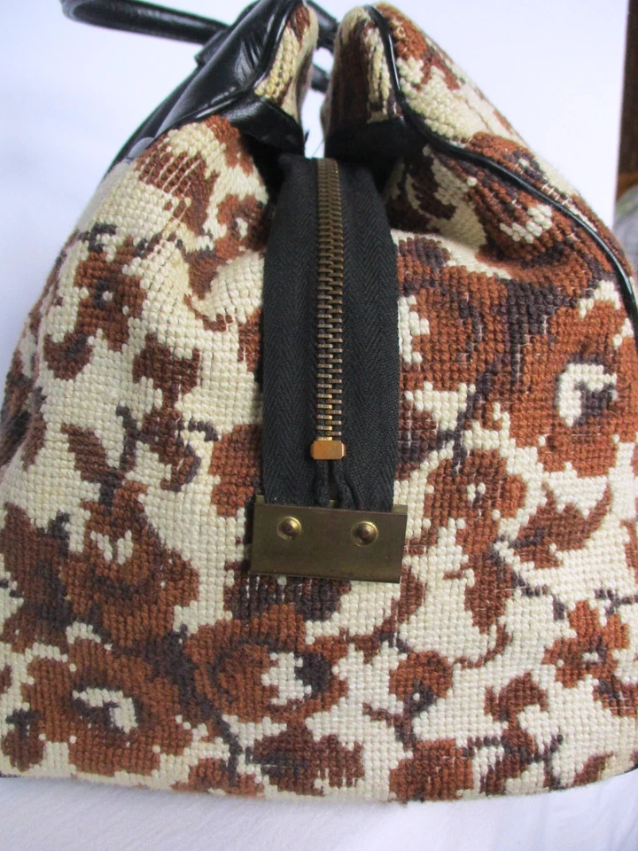 Bolso de mano floral marrón de lona con punta de aguja Bélgica tamaño de alfombra vintage Foto 2 de 4