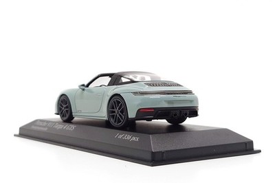 Minichamps 1:43 Porsche 911 Targa 4 GTS (992.2) in Shade Green