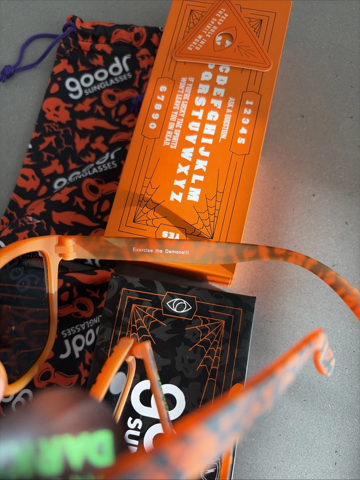 Gafas de sol Goodr Halloween - Ejercicia a los demonios - 2 pares Foto 4 de 4