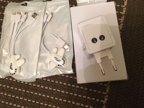 magnetic wireless power bank 10000mah+Universal Adapter + 2 x Multi Chargers. - Zdjęcie 9 z 16