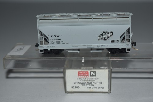 Tolva de bahía doble escala N MTL 92100 Chicago y Northwestern 175586 C51199 | Zustand: Used