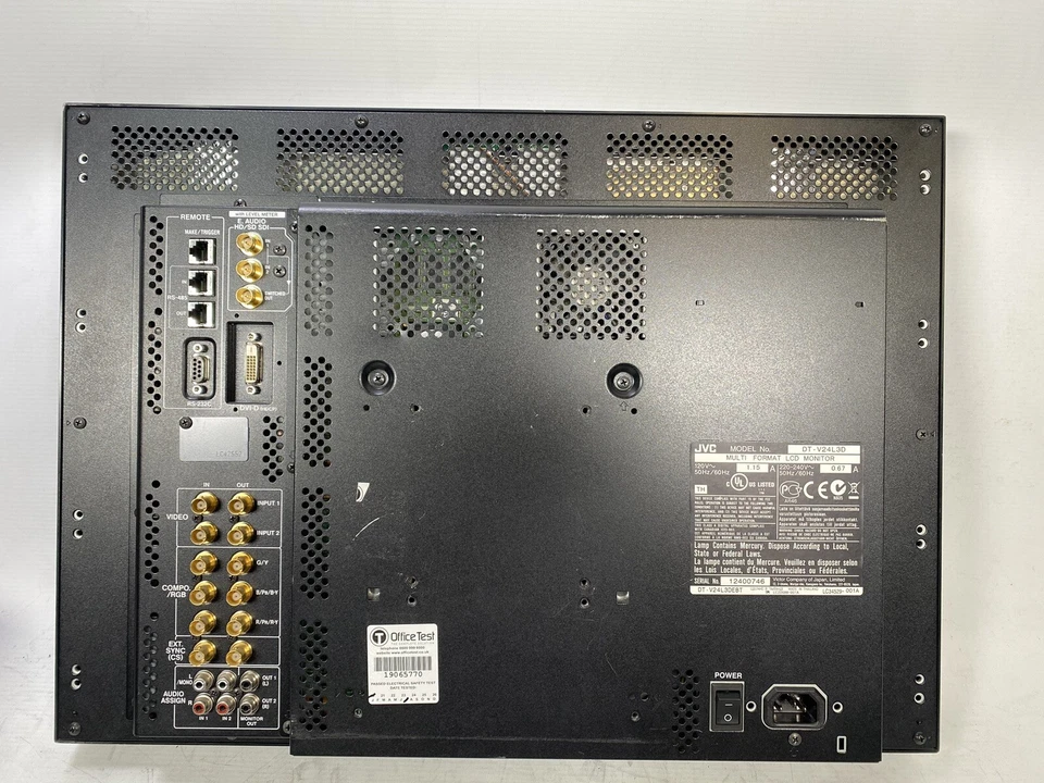 JVC DT-V24L3D Full HD 24” Studio LCD Monitor HD SDI with stand ref 1 - Image 3 of 4
