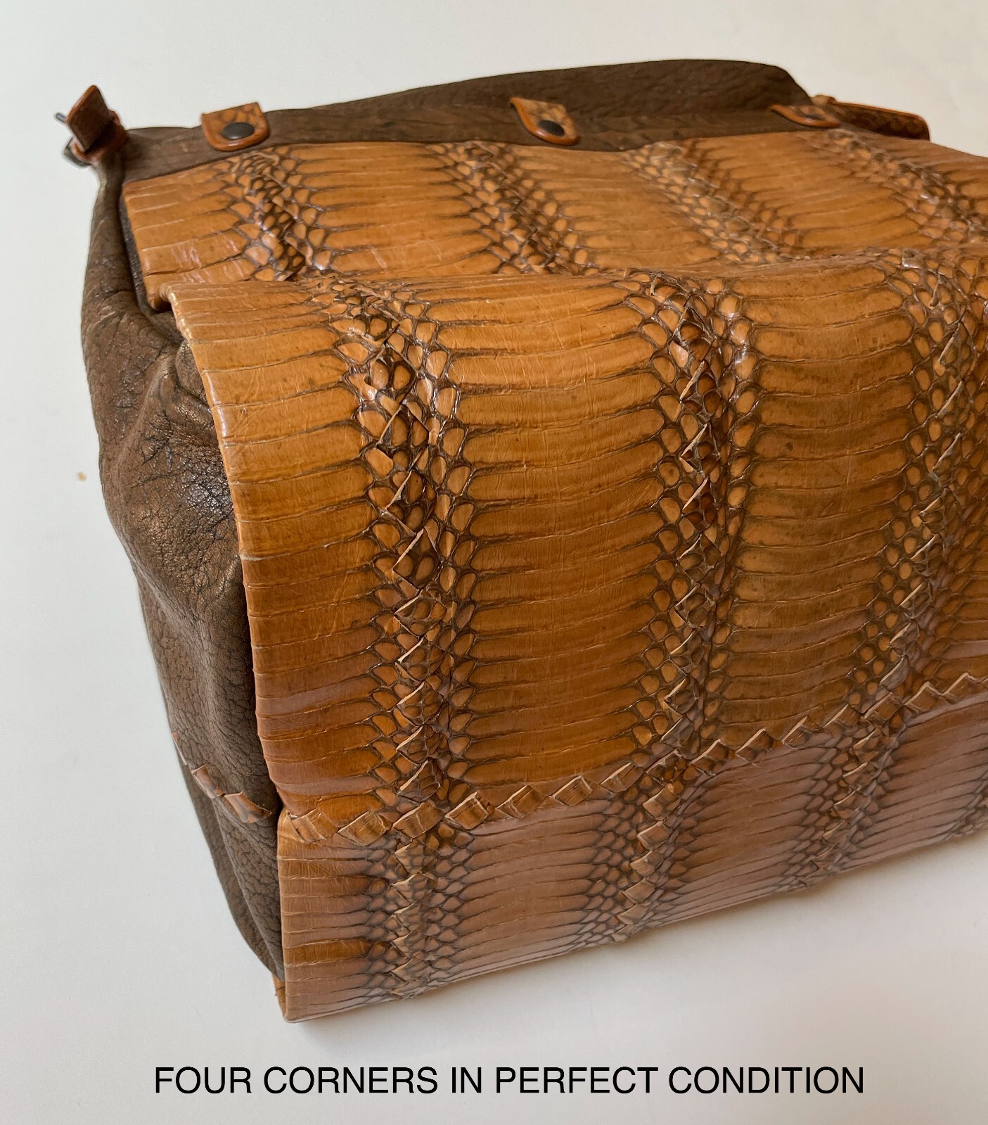 AUTHENTIC BOTTEGA VENETA DESIGNER BAG - image 17