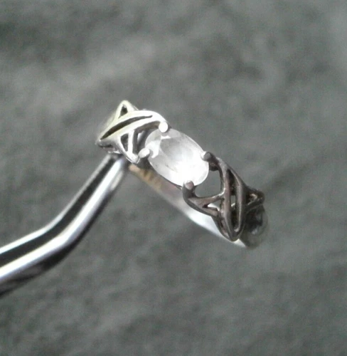 Oval Gem Solitaire Vintage Sterling Silver Ring Size: 6.5 ~ 2.1g