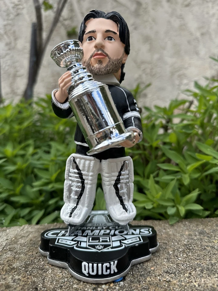 LA Kings Jonathan Quick 2014 Stanley Cup Champion BobbleHead 8" 475 / 2,014 LE ! - Image 3 of 4