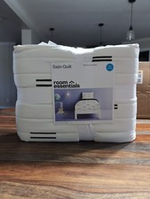 Twin/Twin Extra Long Satin Quilt White/Black - Room Essentials: Midweight