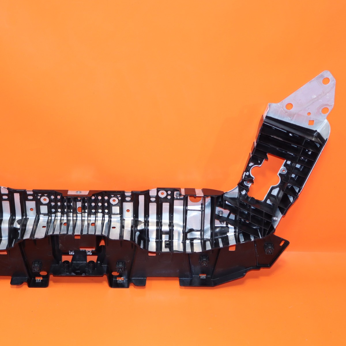 MASERATI GRECALE RADIATOR SUPPORT MOUNT 2023 2024 2025 2026 6702930930 OEM