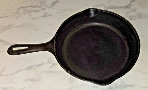 Vintage #9 Unmarked Wagner Ware 9" Inch Cast Iron Skillet Made in USA Q