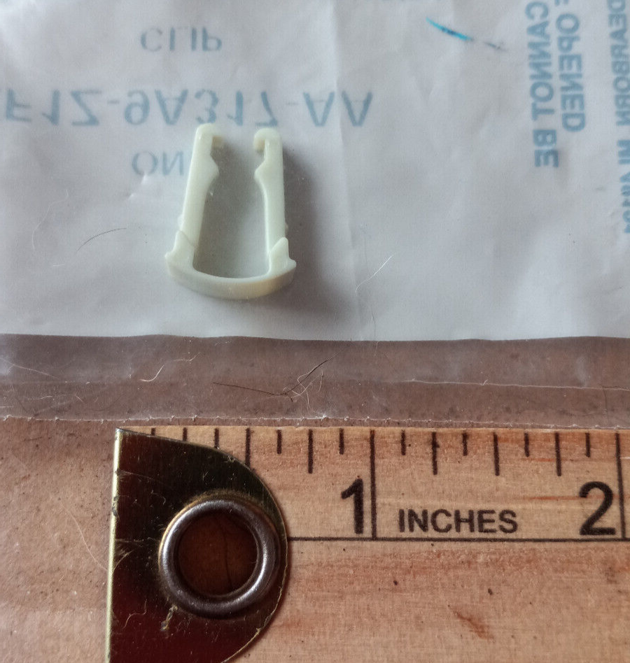 Ford 2F1Z9A317AA Fuel Line Retainer Clip NOS eBay
