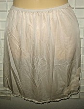 LORRAINE - 100 ANTRON NYLON - MEDIUM - IVORY - HALF SLIP 20" LONG - U.S.A.
