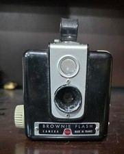Kodak Brownie Flash Camera Made in France UNTESTED