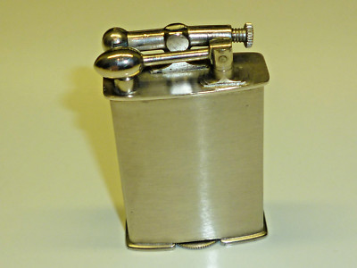 Briquet Ancien à Essence Lift-arm GDB - Métal Nickelé Guilloché - France Circa 1930 - Occasion "dans Son Jus"