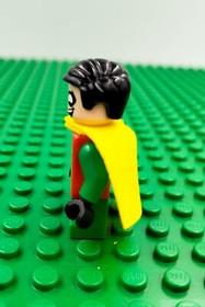 LEGO Robin Short Legs Minifigure (sh0244) DC Super Heroes 76062 Mighty Micros