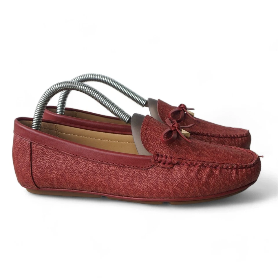 Mocasines sin cordones Michael Kors Juliette MK Logo rojo borgoña ME22E para mujer 8M Foto 4 de 4