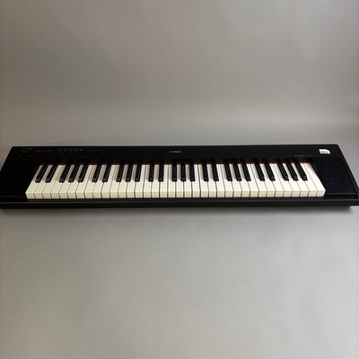 YAMAHA NP-12 Piaggero 61-Key Digital Keyboard w/ Soft Case