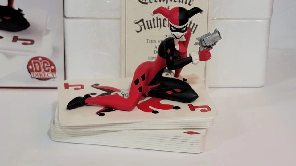 DC DIRECT Harley Quinn Limited Edition Statue Bruce Timm Batman Animated Series - Image 3 of 4