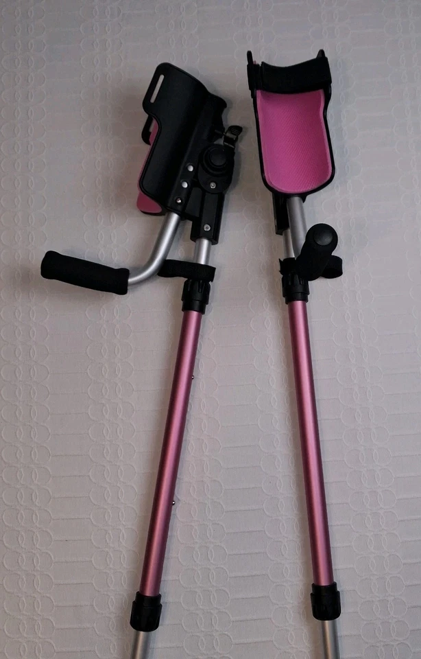 Muletas Antebrazo Ajustables Adultos - Par, Ergonómicas, Rosa/Plateado - Nuevas (Caja Abierta) Foto 3 de 4
