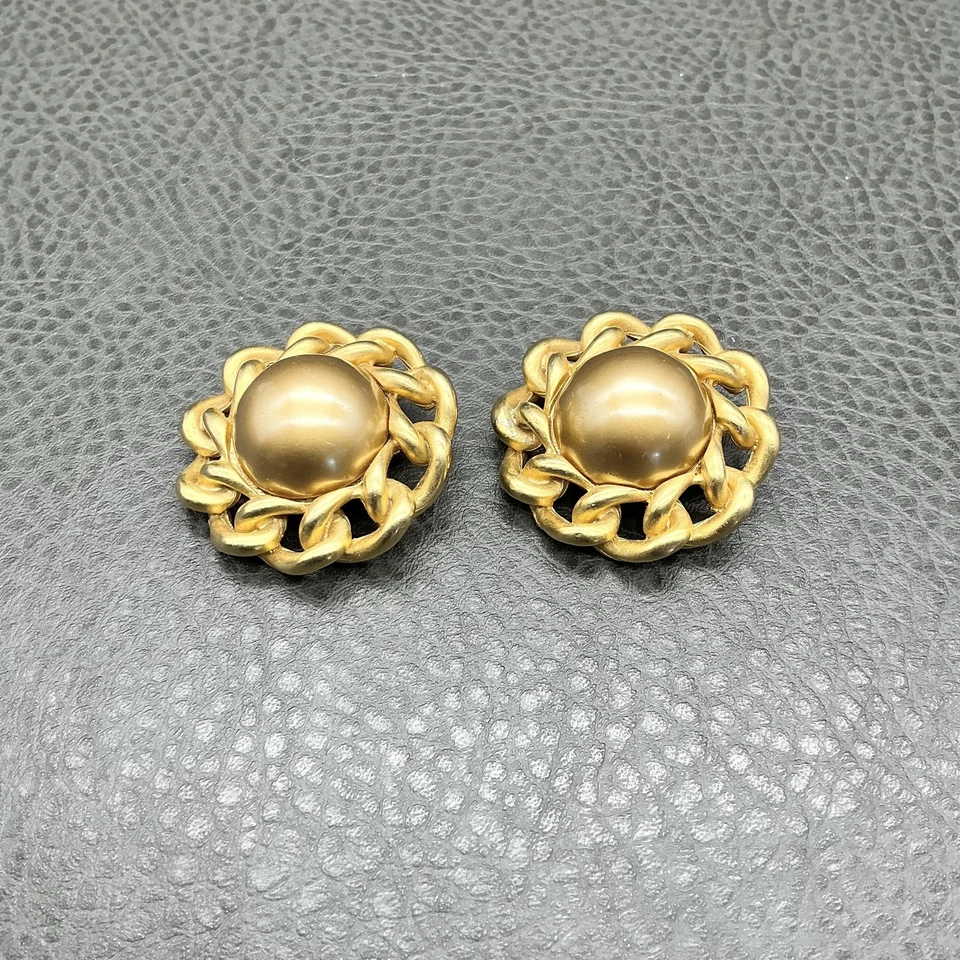 Pendientes de clip de carolee vintage cadena botón abovedado bisutería 1,5 pulgadas Foto 3 de 4