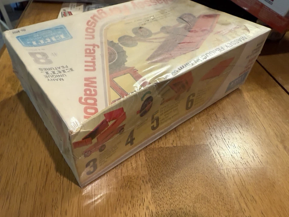 Vintage ERTL Model Kit Massey Ferguson Farm Wagon Factory Sealed Kit #8008 - Image 2 of 4