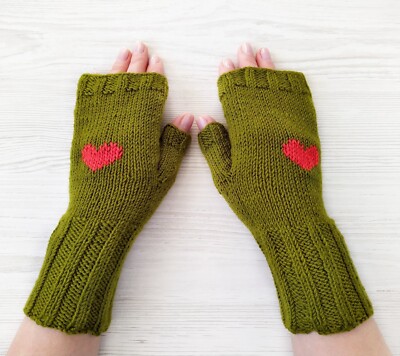 Womens Wool Mittens handmade Fingerless Gloves Green Hand