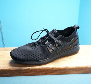 grand motion woven sneaker