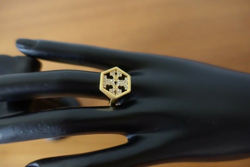 TORY BURCH DAMEN HEX PAVE LOGO RING IN GOLD, GRÖSSE 7 - Bild 12 von 12