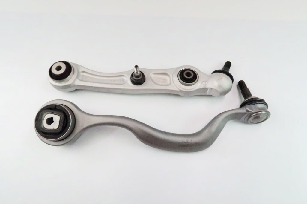 Rolls Royce Cullinan left lower control arms wishbone tension strut 1426