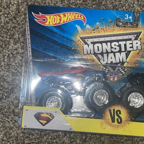 HOT WHEELS MONSTER JAM OFF-ROAD DEMOLITION DOUBLES SUPERMAN VS BATMAN NEW - Picture 5 of 9