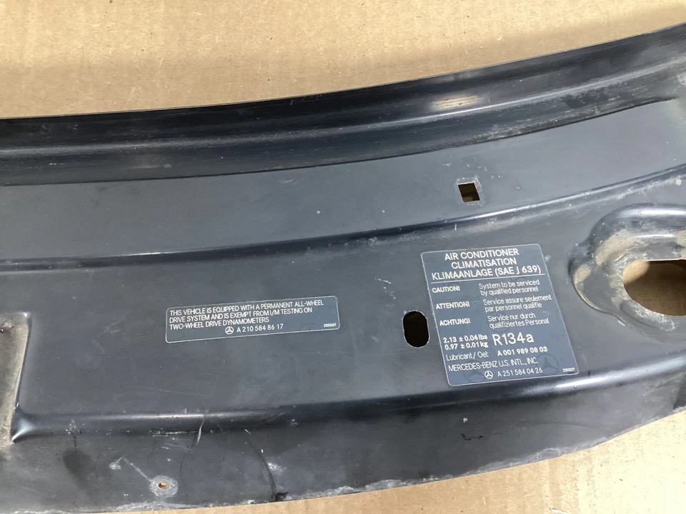 Barra de soporte de amarre de soporte de radiador superior delantero Mercedes-Benz GL450 2008-2012 FABRICANTE DE EQUIPOS ORIGINALES. Foto 3 de 4