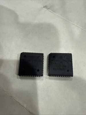 2× Motorola MC68HC705C8A CFN Microcontroller   68HC05 MCU   Industrial