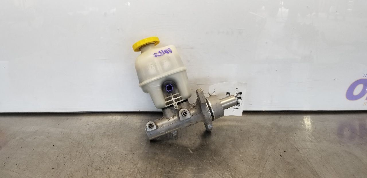 17 DODGE RAM 1500 BRAKE MASTER CYLINDER