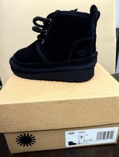 NEW UGG Neumel II Black Kids Boots Size 1Y Boys Or Girls Unisex