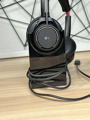Plantronics Voyager Focus UC B825 Bluetooth Noise Cancelling Headset mit Ständer