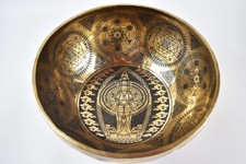Singing Bowl Engraving - Avalokiteshvara Buddha - 3285 gr. 32 cm - Cymbal Bowl Klan