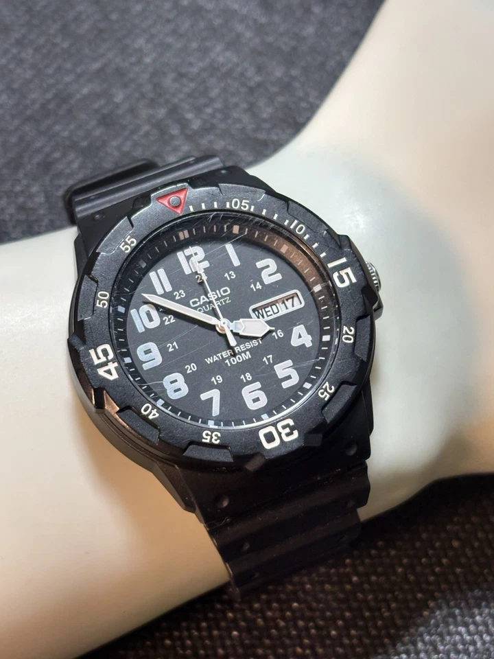 Casio 5125 Men’s WR100M Black Field Watch,Day/Date,Rotating Bezel,New Battery - Image 3 of 4