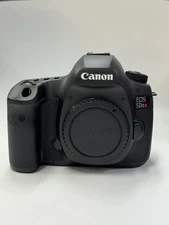 Canon EOS 5DsR 50.6MP Digital SLR Camera Body w/Charger & Battery /Memory card