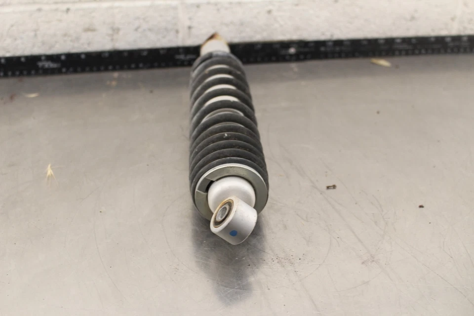 Kawasaki Lakota 300 1995 KEF300A suspensión amortiguador delantero izquierdo W842 Foto 4 de 4