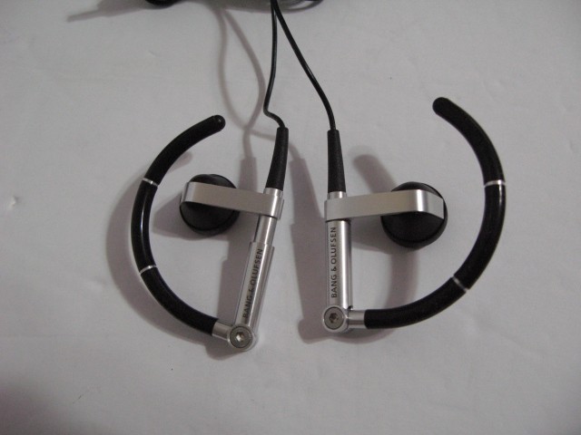 Bang & Olufsen Earphones A8 Wired Black/Alum Balanced sound Works