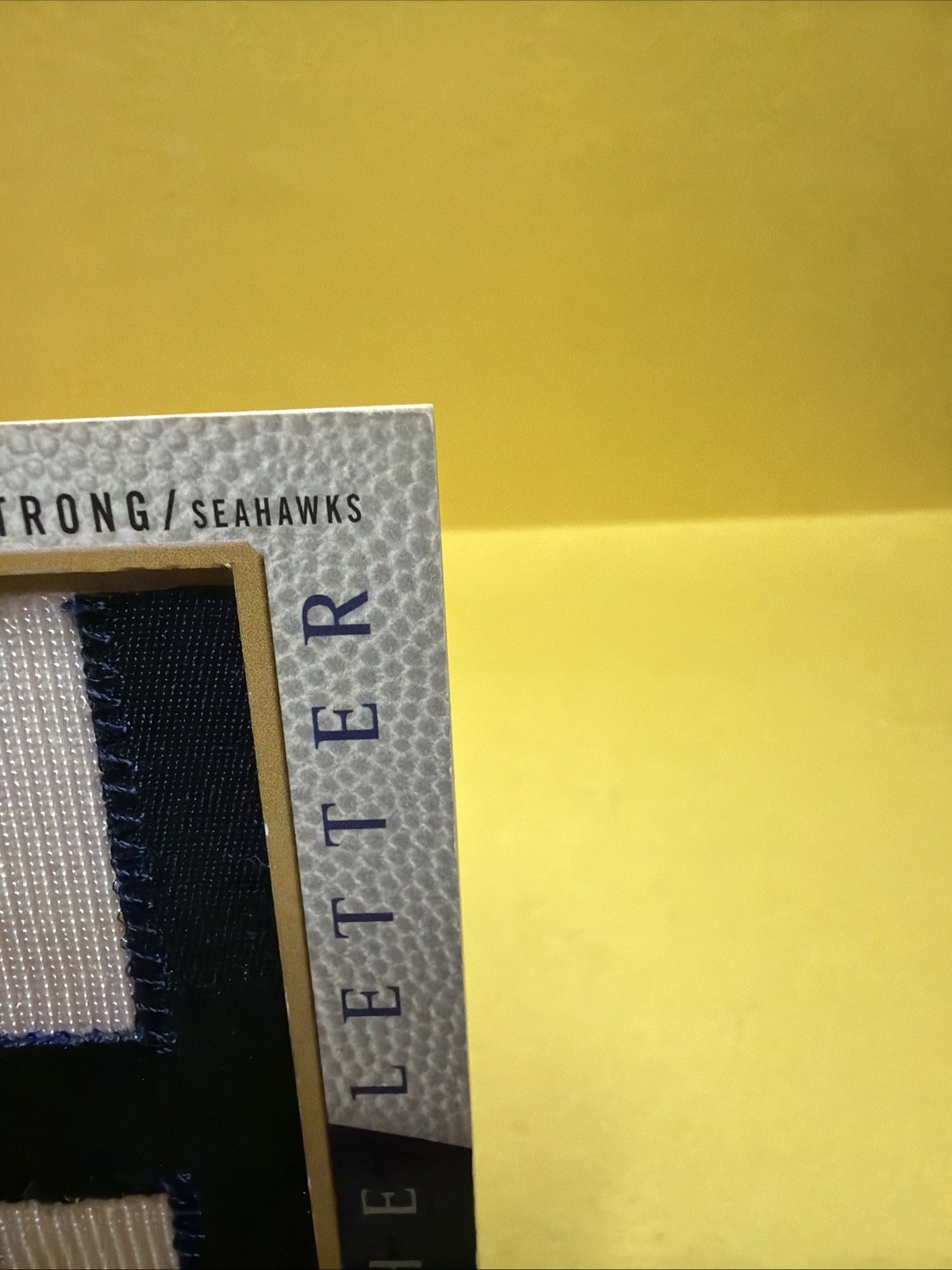 Mack Strong 2007 UD SP Authentic By The Letter H Auto Patch /75 Seattle Seahawks view 3