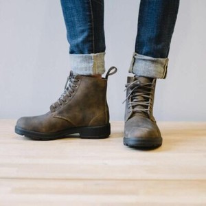 blundstone colors