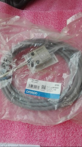 1PCS OMRON D4C-4450 D4C4450 LIMIT SWITCH -NEW FREE SHIPPING #pp #ON - Picture 2 of 2