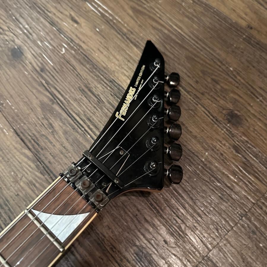 ギター Fernandes STJ Limited Edition 1990s FERNANDES Limited Edition STJ-90 Guitar Vintage White From